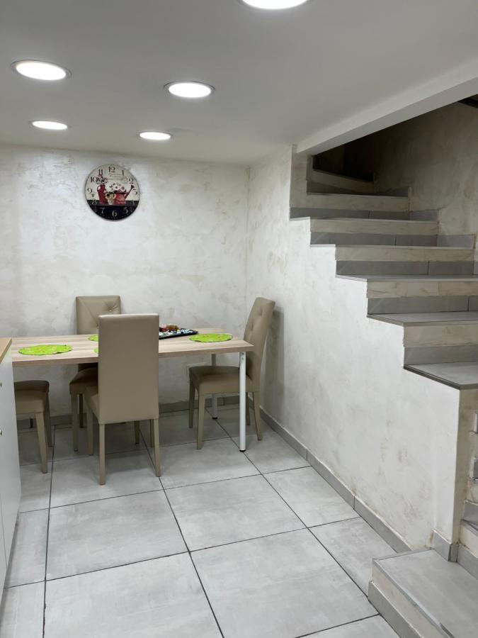 ナポリMaison Sabale'アパートメント エクステリア 写真